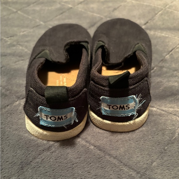 Toms size 1 slip on shoes- gently worn - Picture 3 of 4
